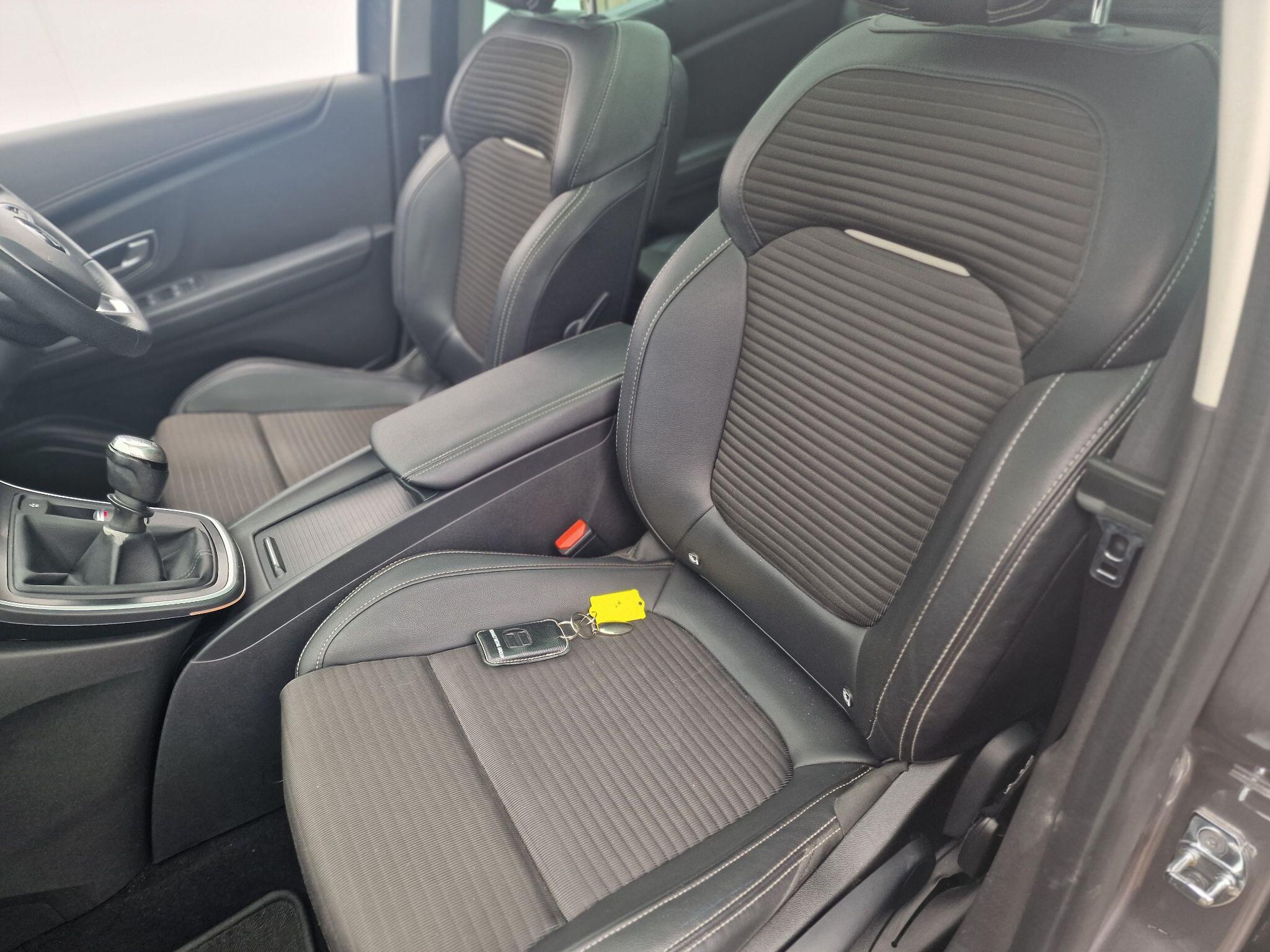 Renault Scenic view 37