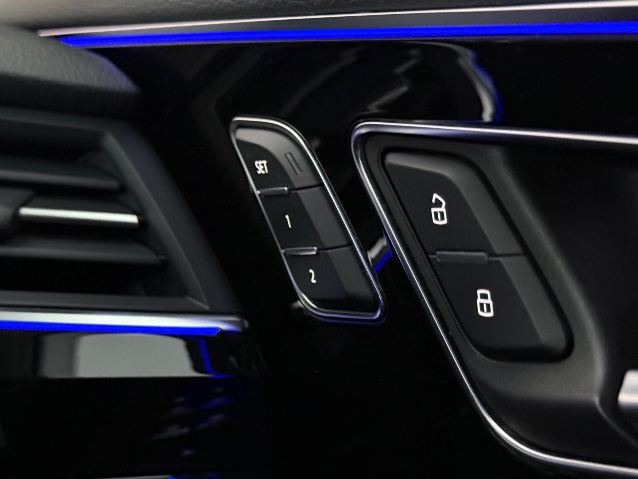 Audi Q7 view 18