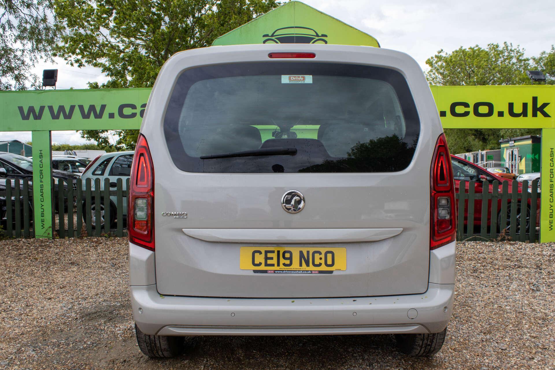 Vauxhall Combo Life view 5