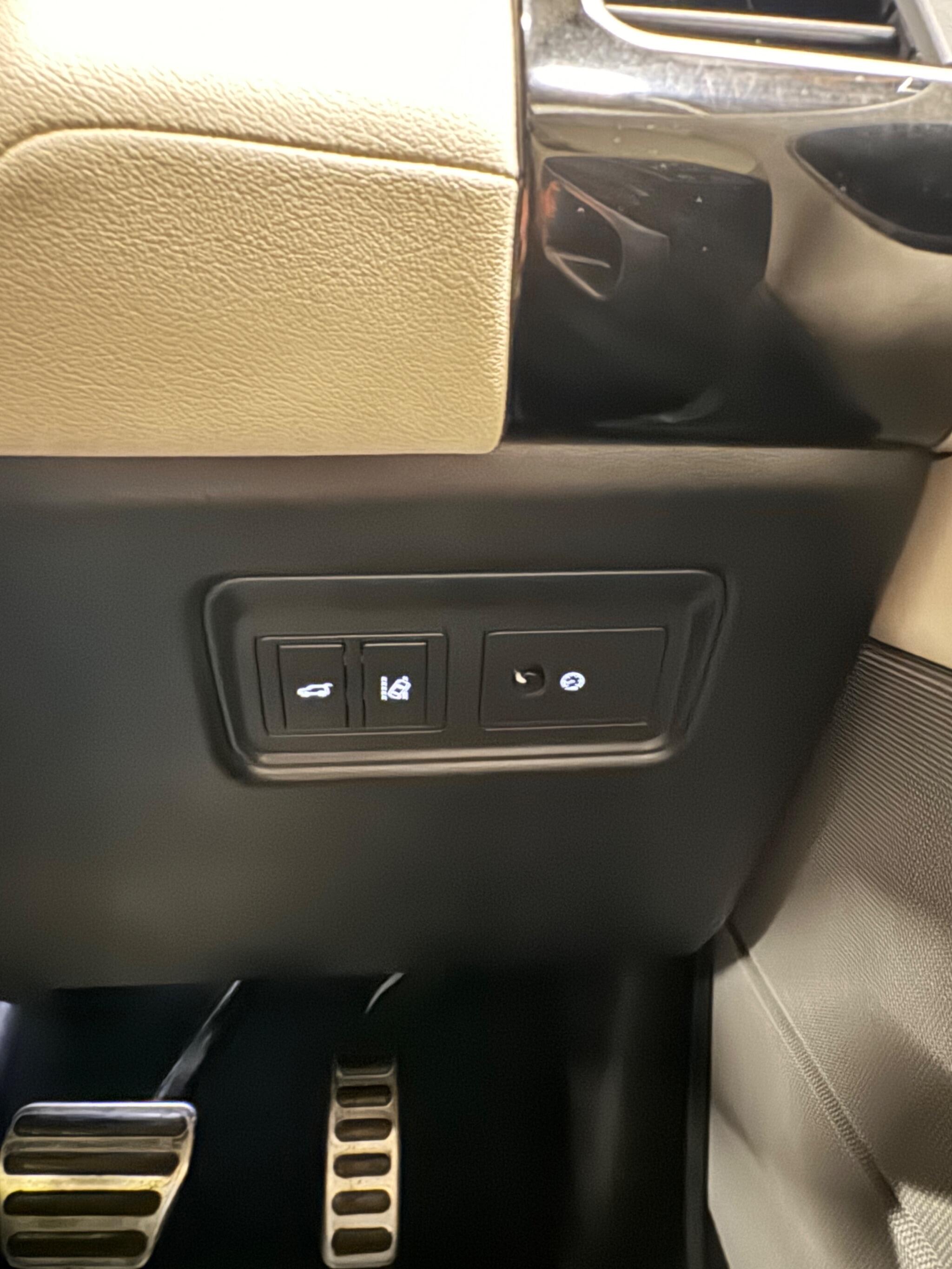 Land Rover Range Rover Sport view 31