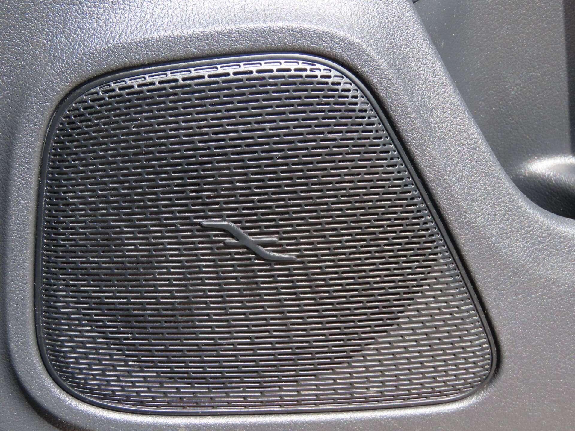 Mercedes-Benz Cla view 14
