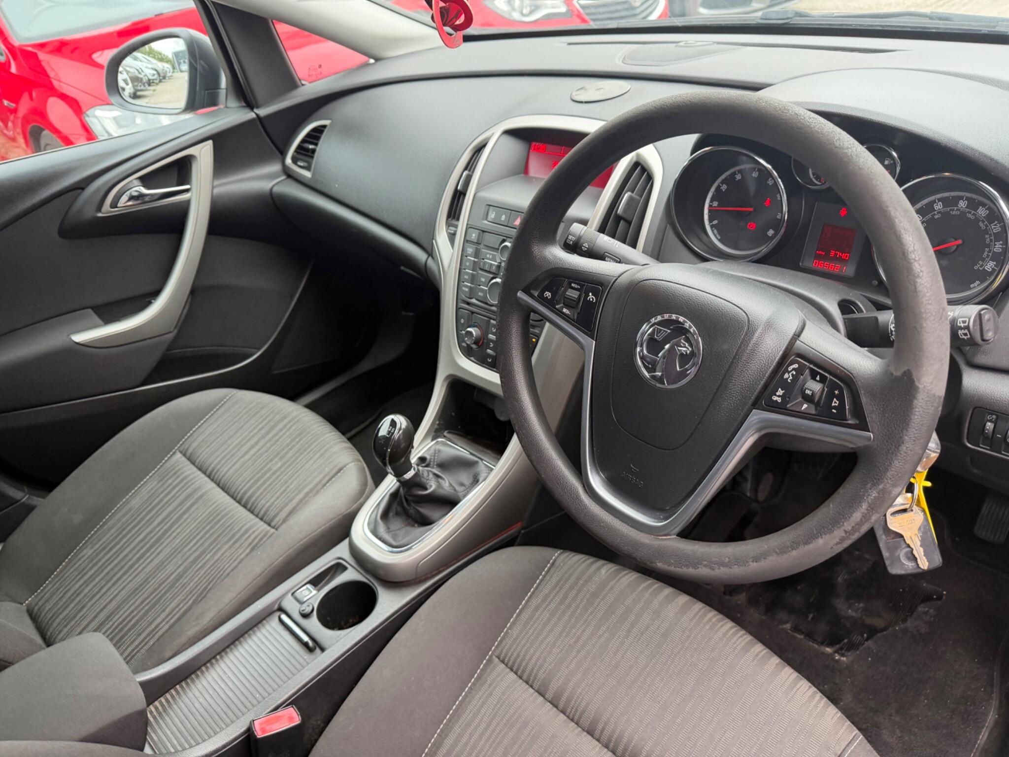 Vauxhall Astra view 22