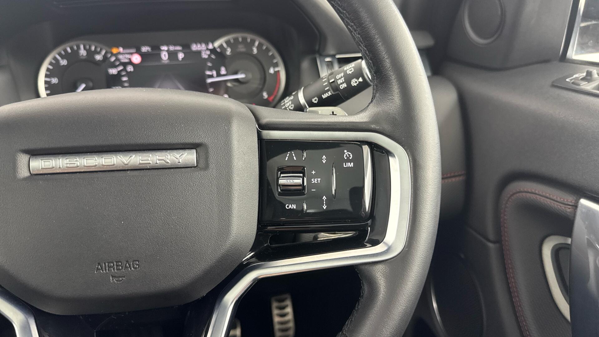 Land Rover Discovery Sport view 45