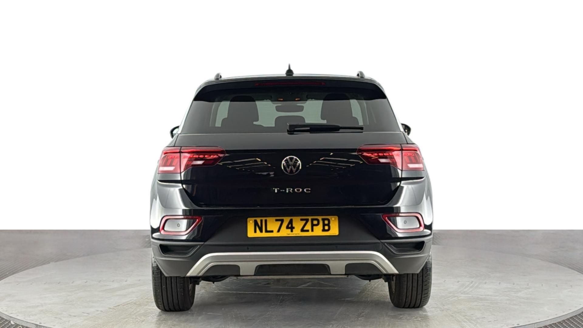 Volkswagen T-Roc view 5