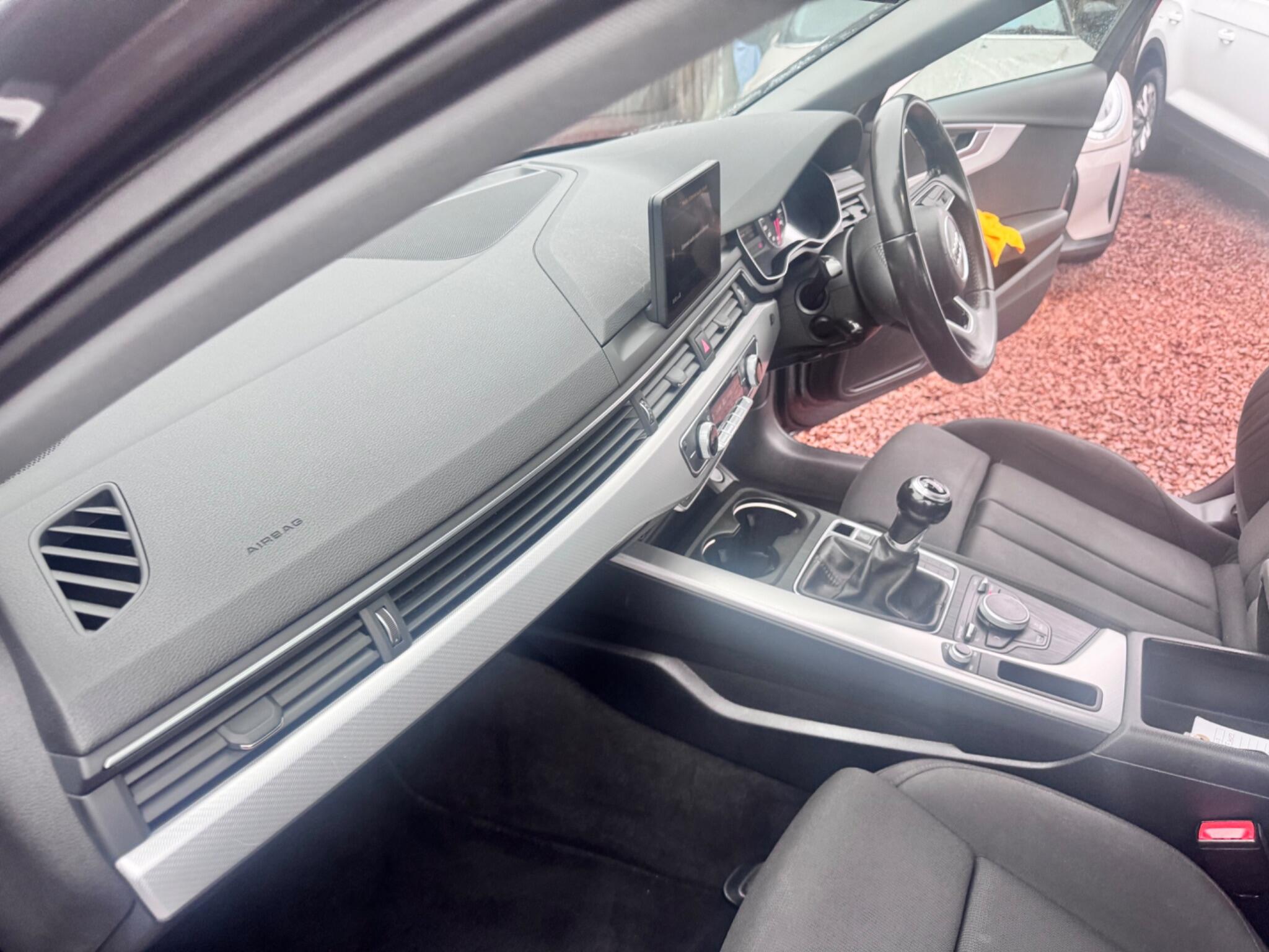 Audi A4 view 10
