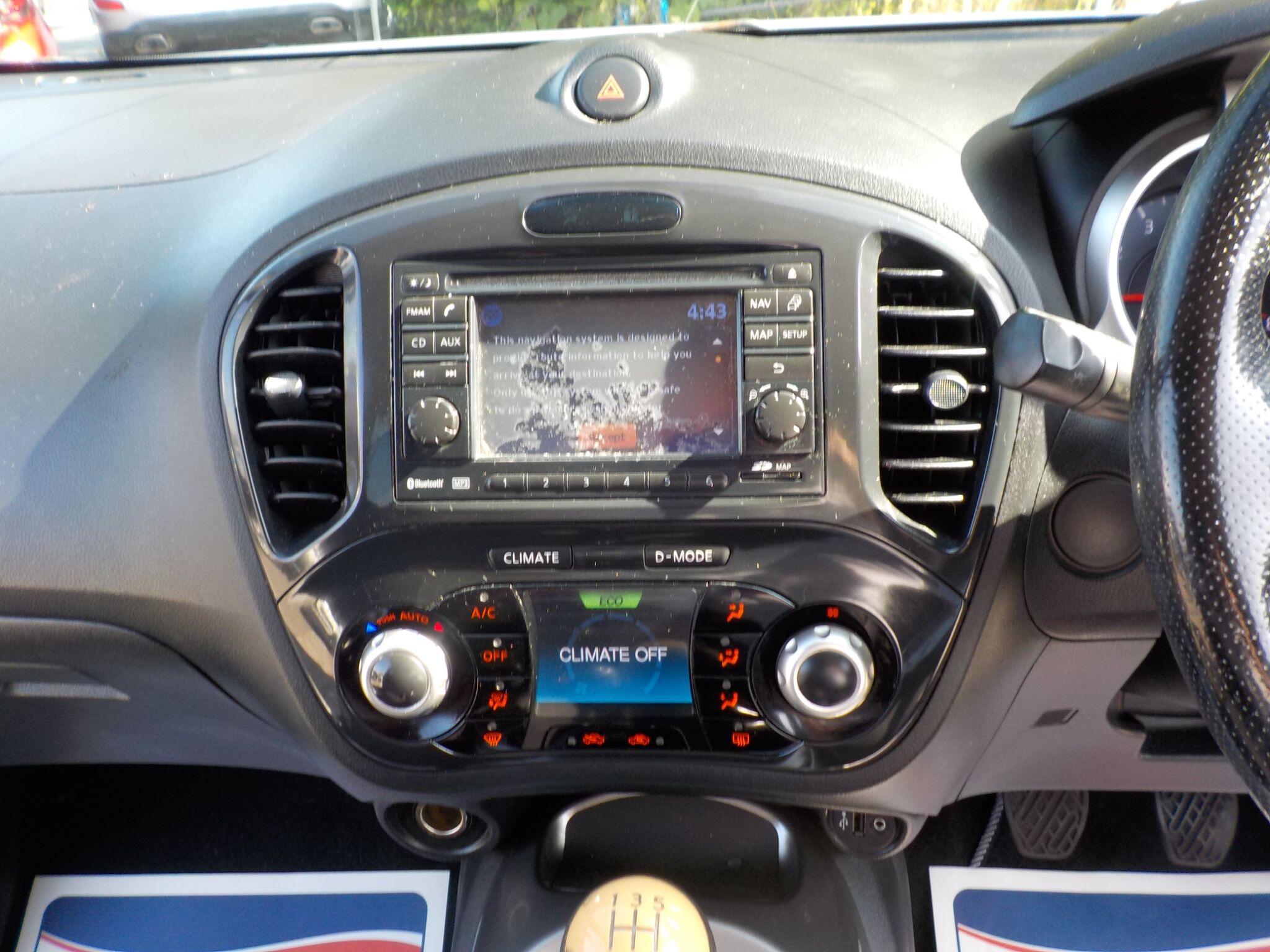 Nissan Juke 1.6 Acenta Premium Euro 5 (s/s) 5dr