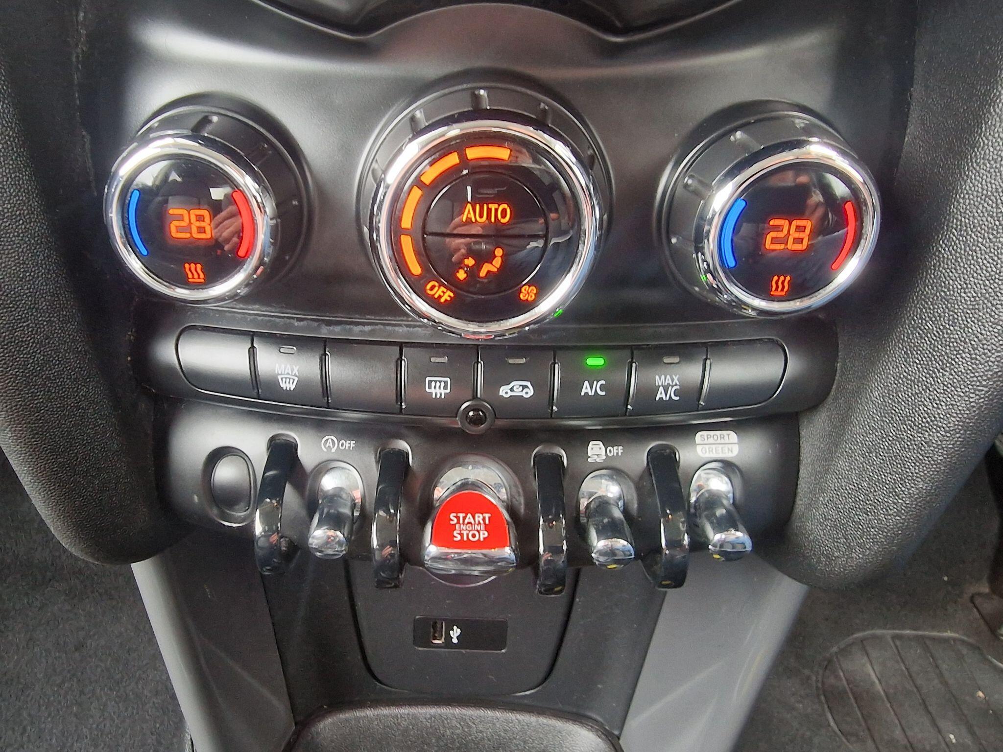 MINI Hatch view 33