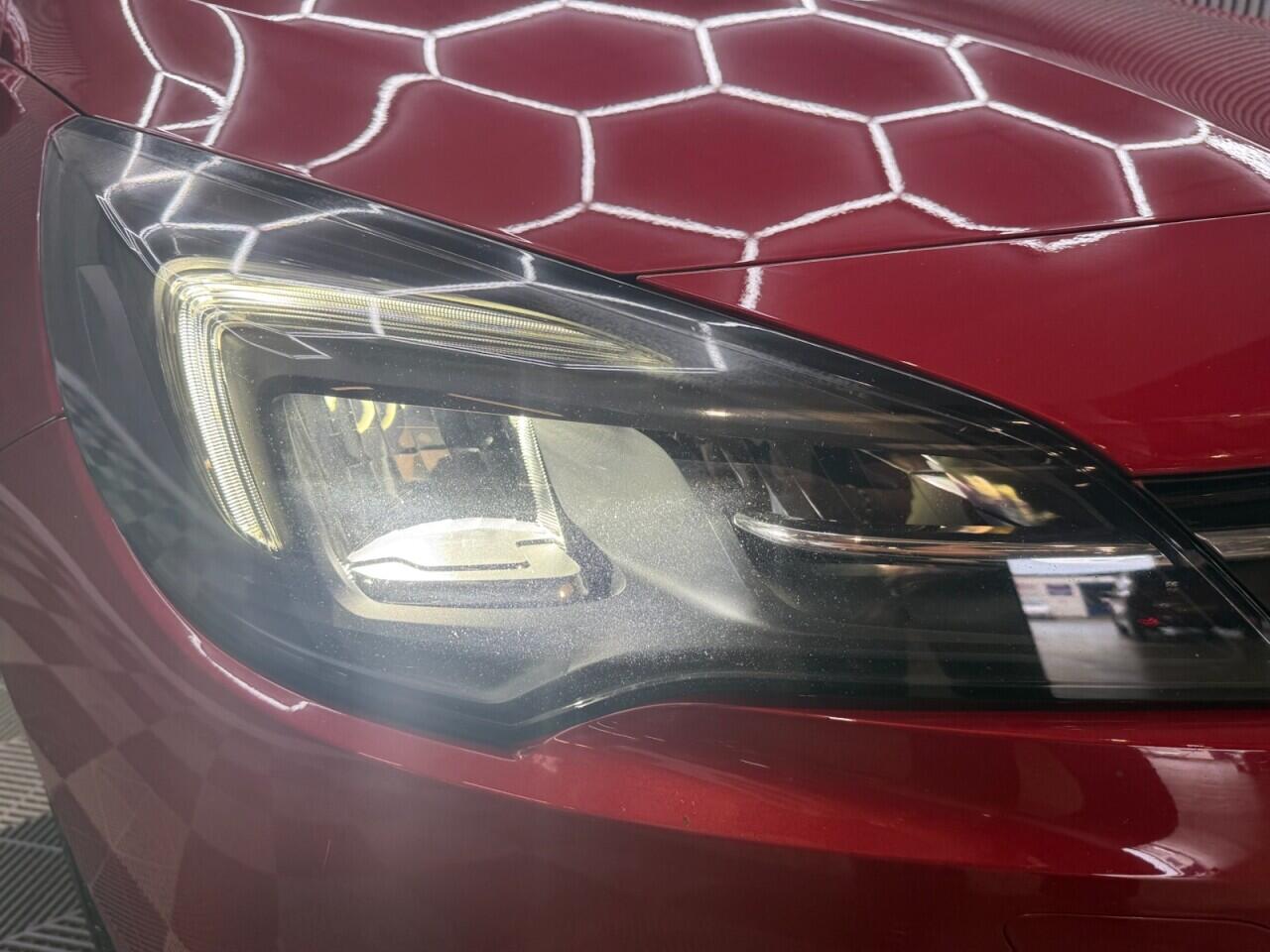 Vauxhall Astra view 3