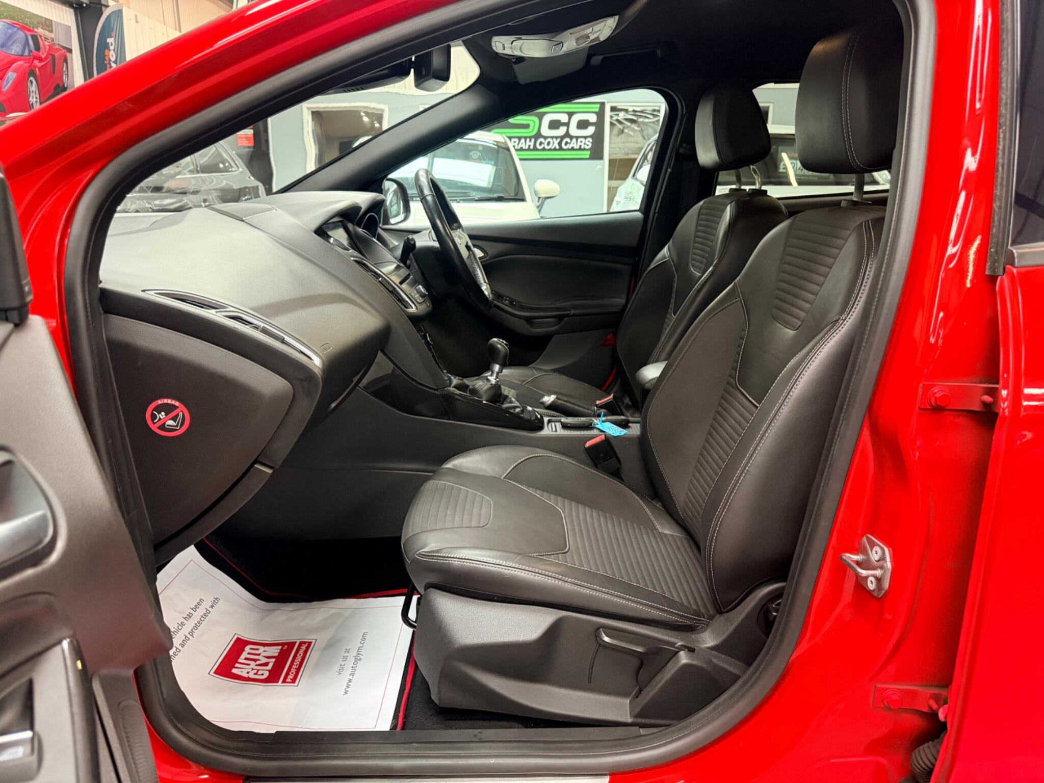 Ford Focus view 4