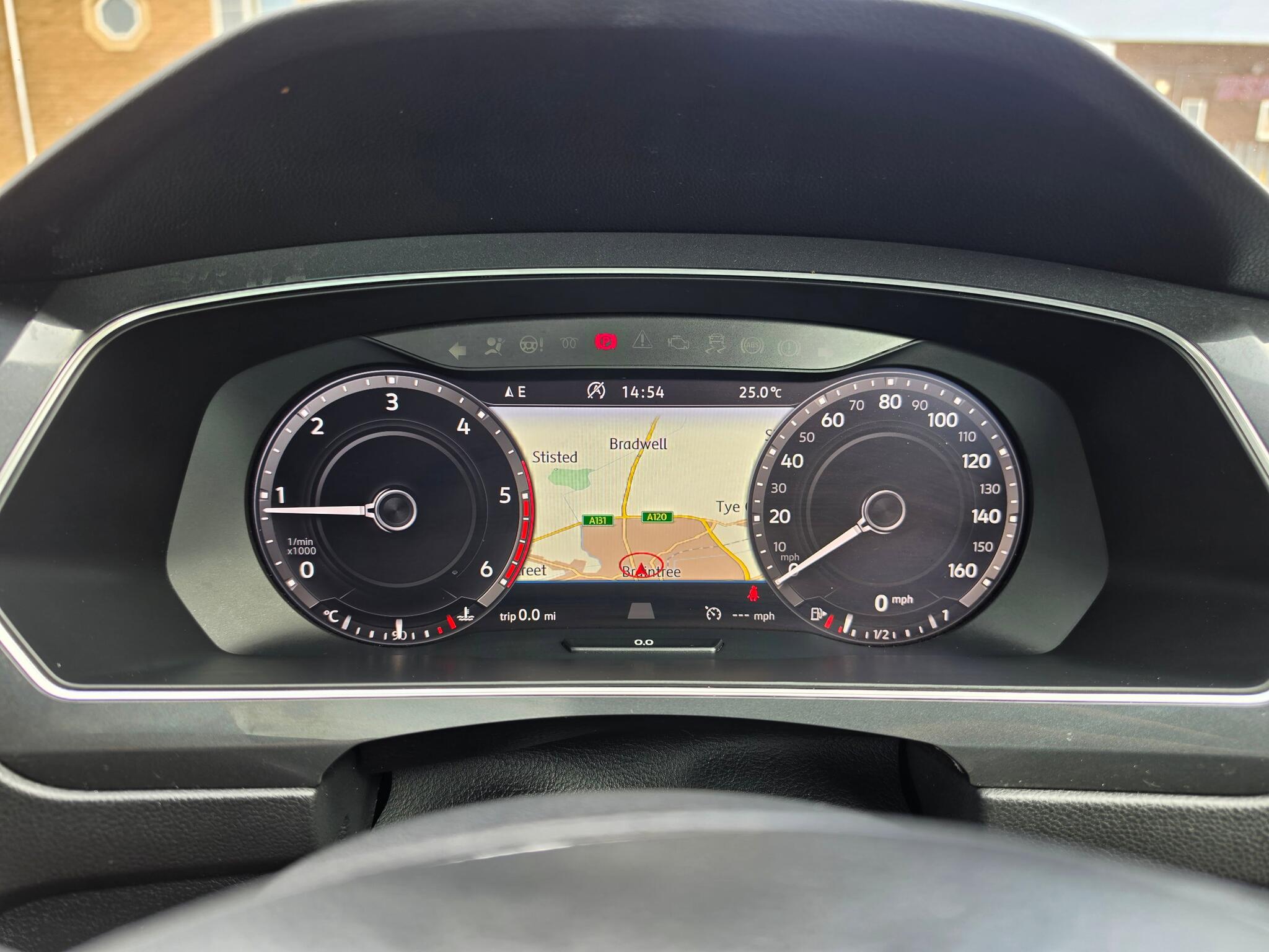 Volkswagen Tiguan view 22