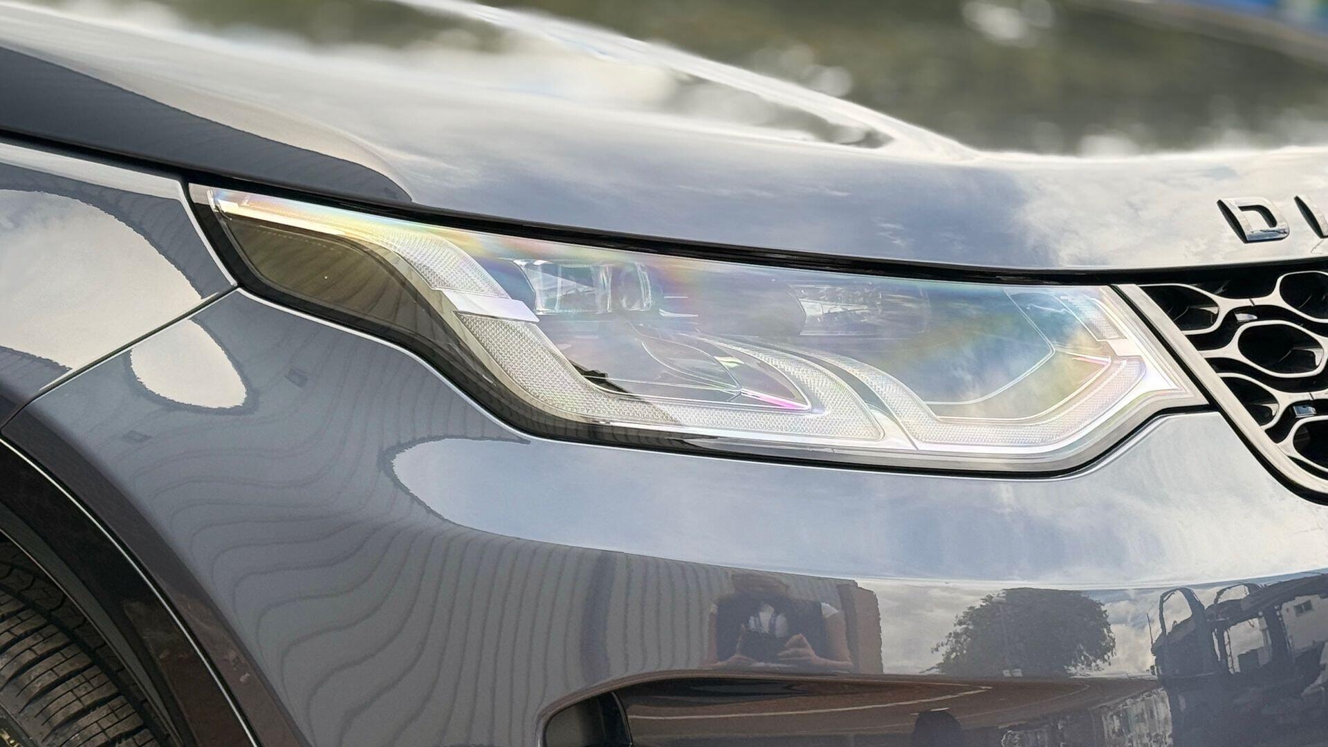 Land Rover Discovery Sport view 18