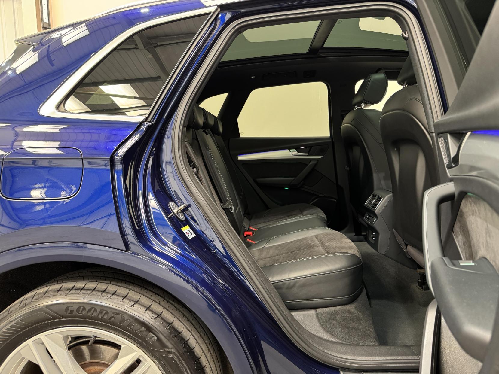 Audi Q5 view 52