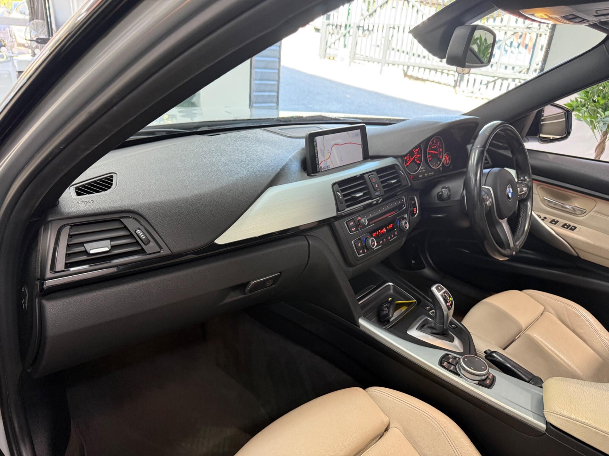 BMW 3 Series view 37