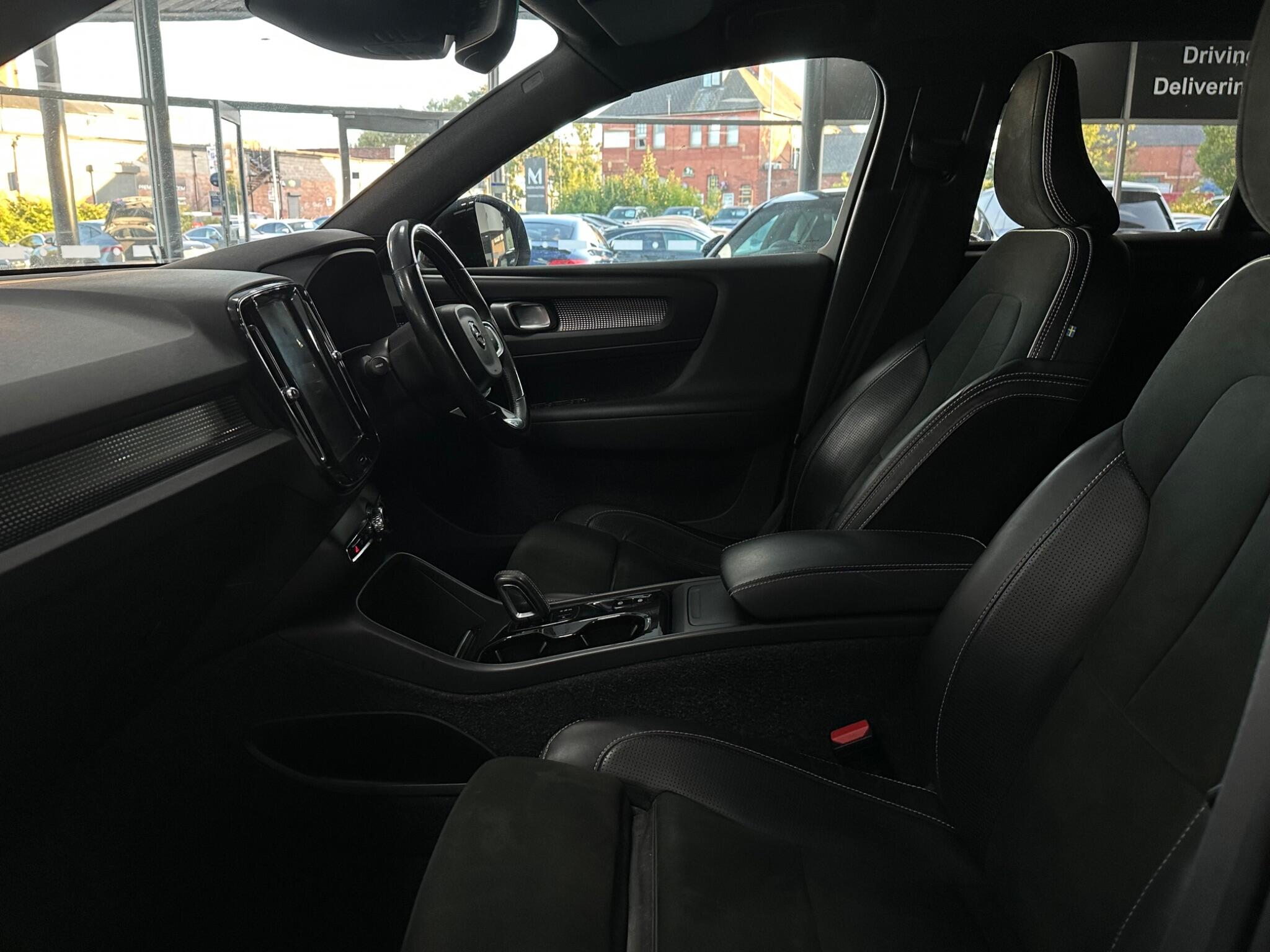 Volvo XC40 view 39
