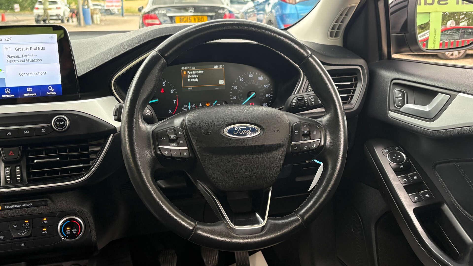 Ford Focus view 16