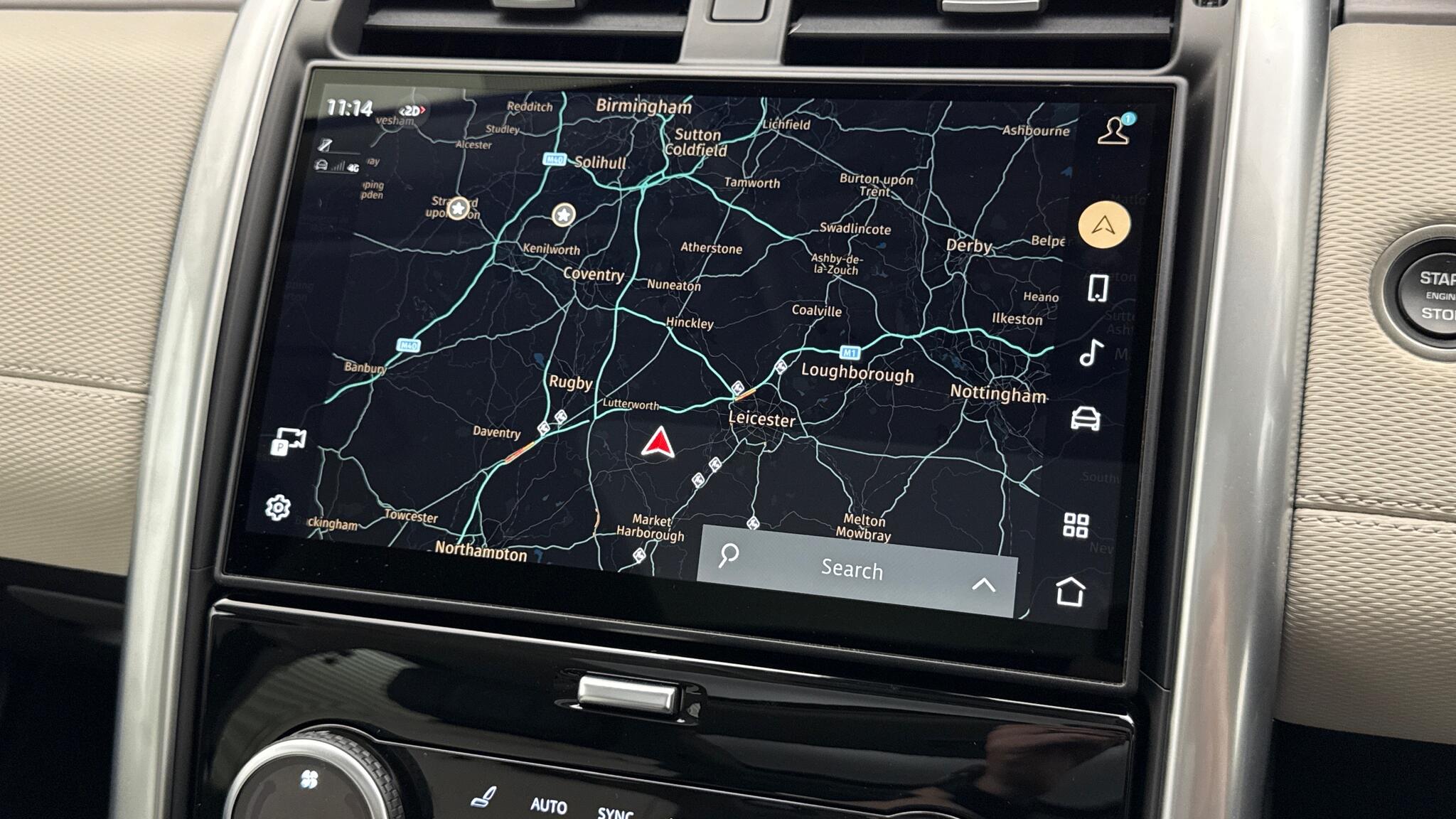 Land Rover Discovery view 11
