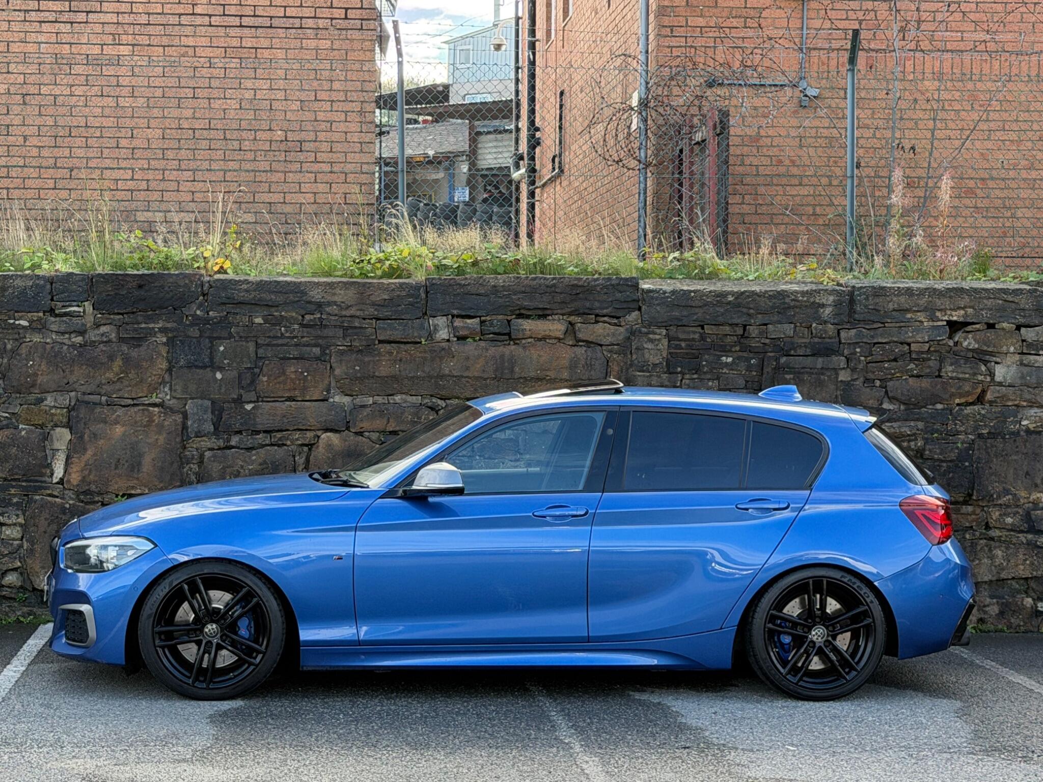 BMW 1 Series view 4