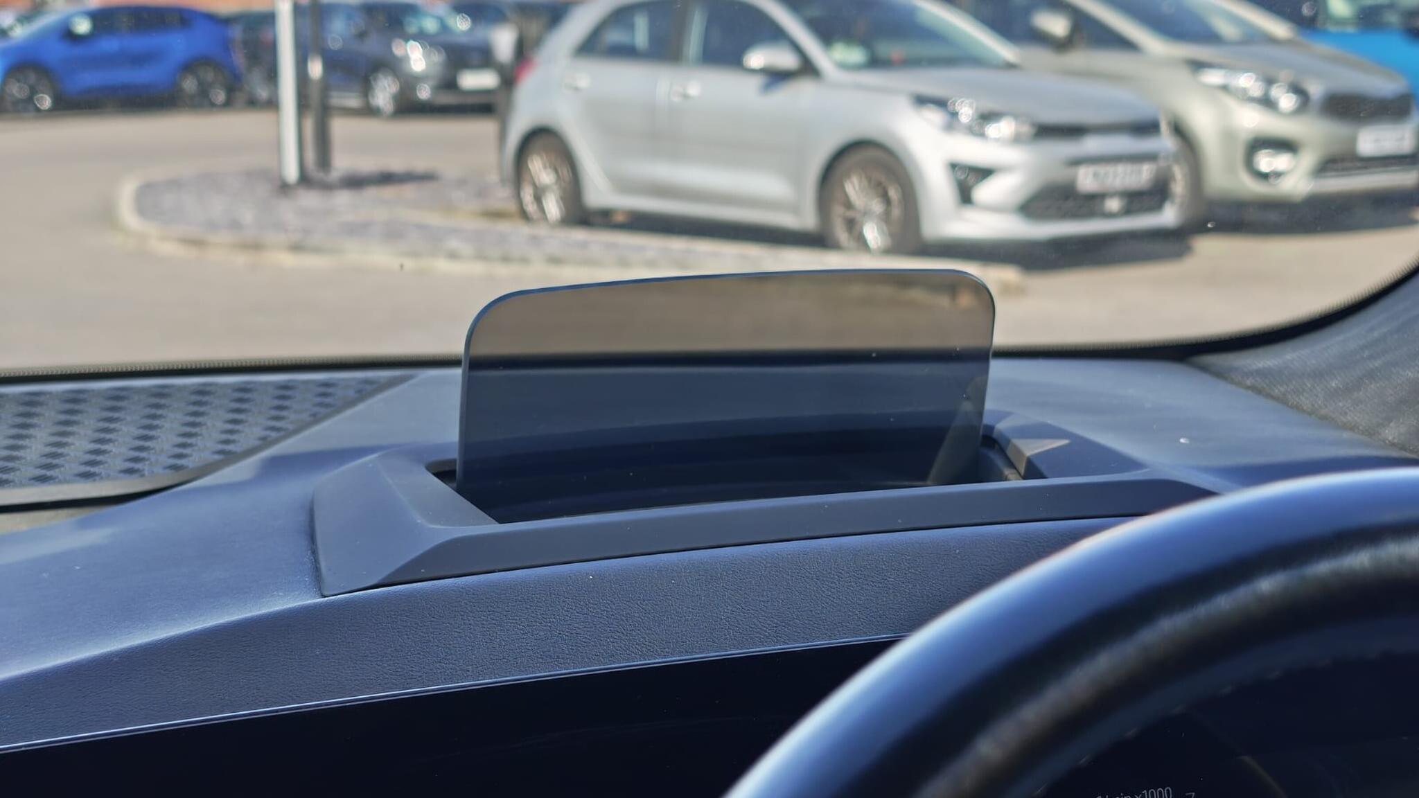 BMW 2 Series Active Tourer view 22