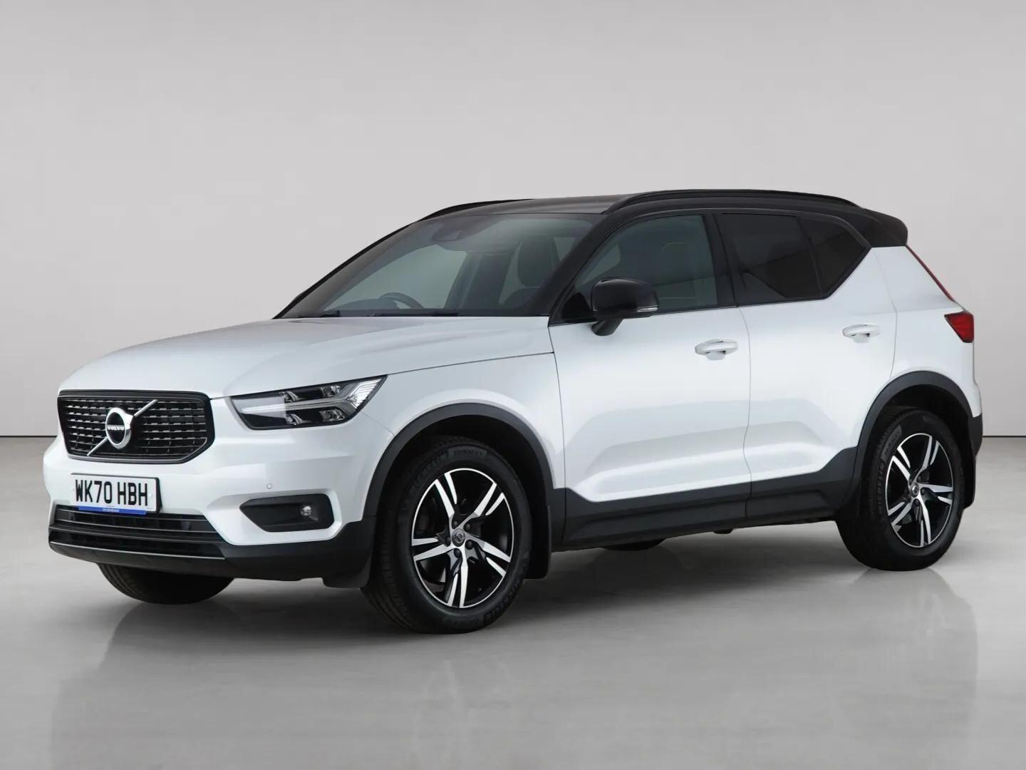Volvo XC40 view 2