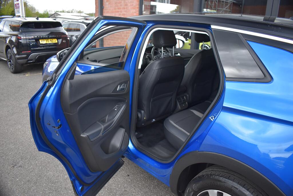 Vauxhall Grandland X view 41