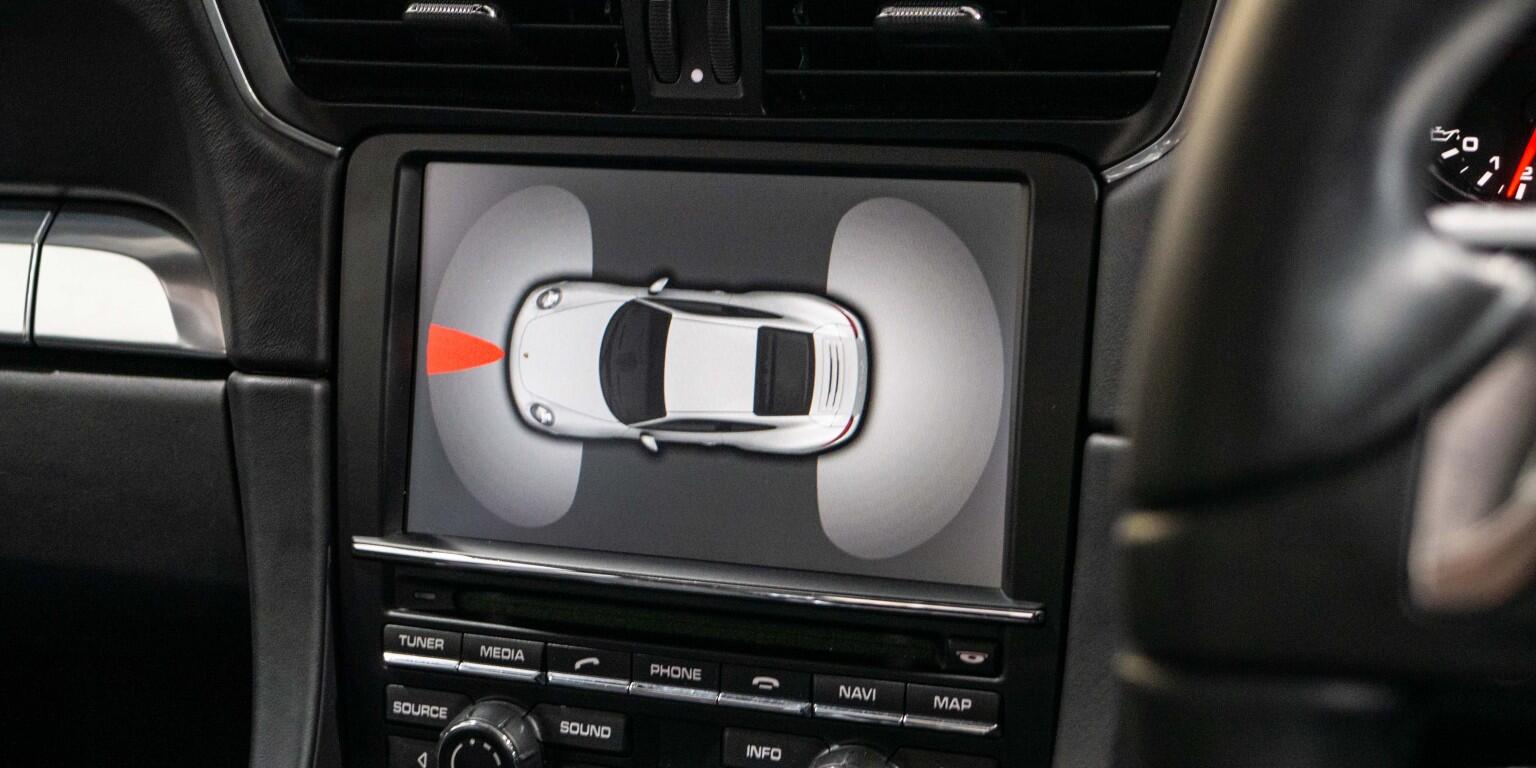 Porsche 911 view 37