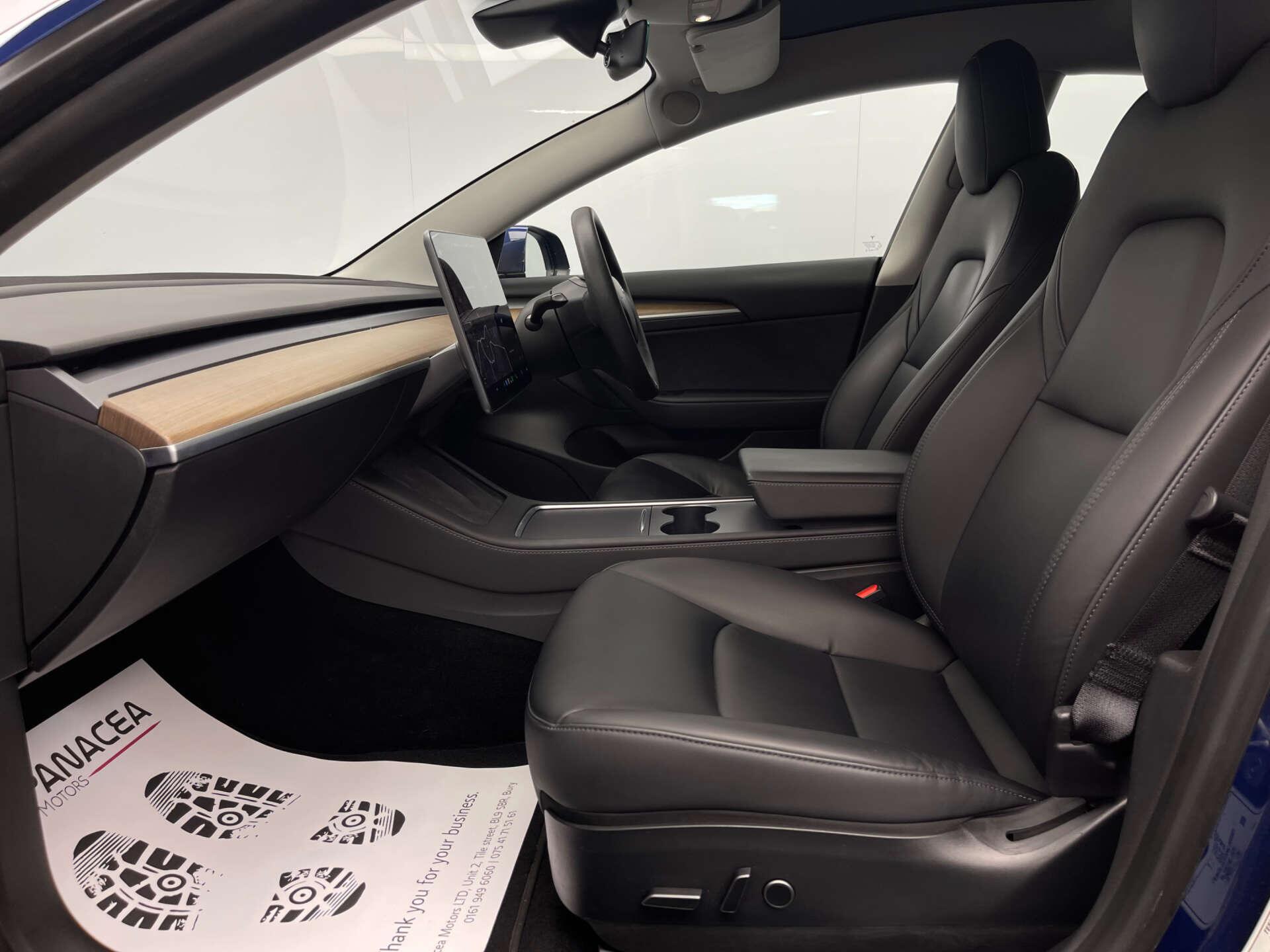 Tesla Model 3 view 36