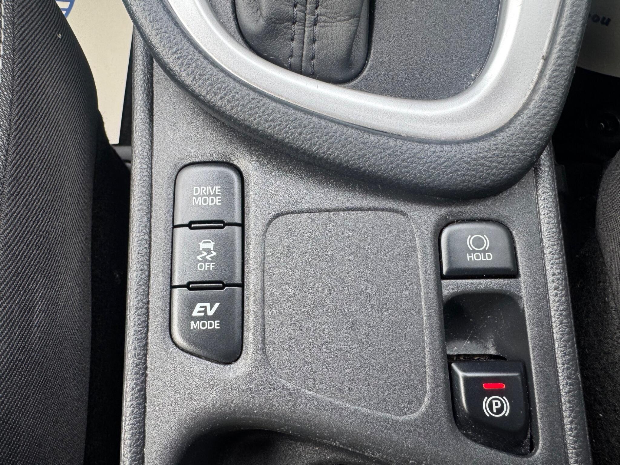Toyota Yaris view 16