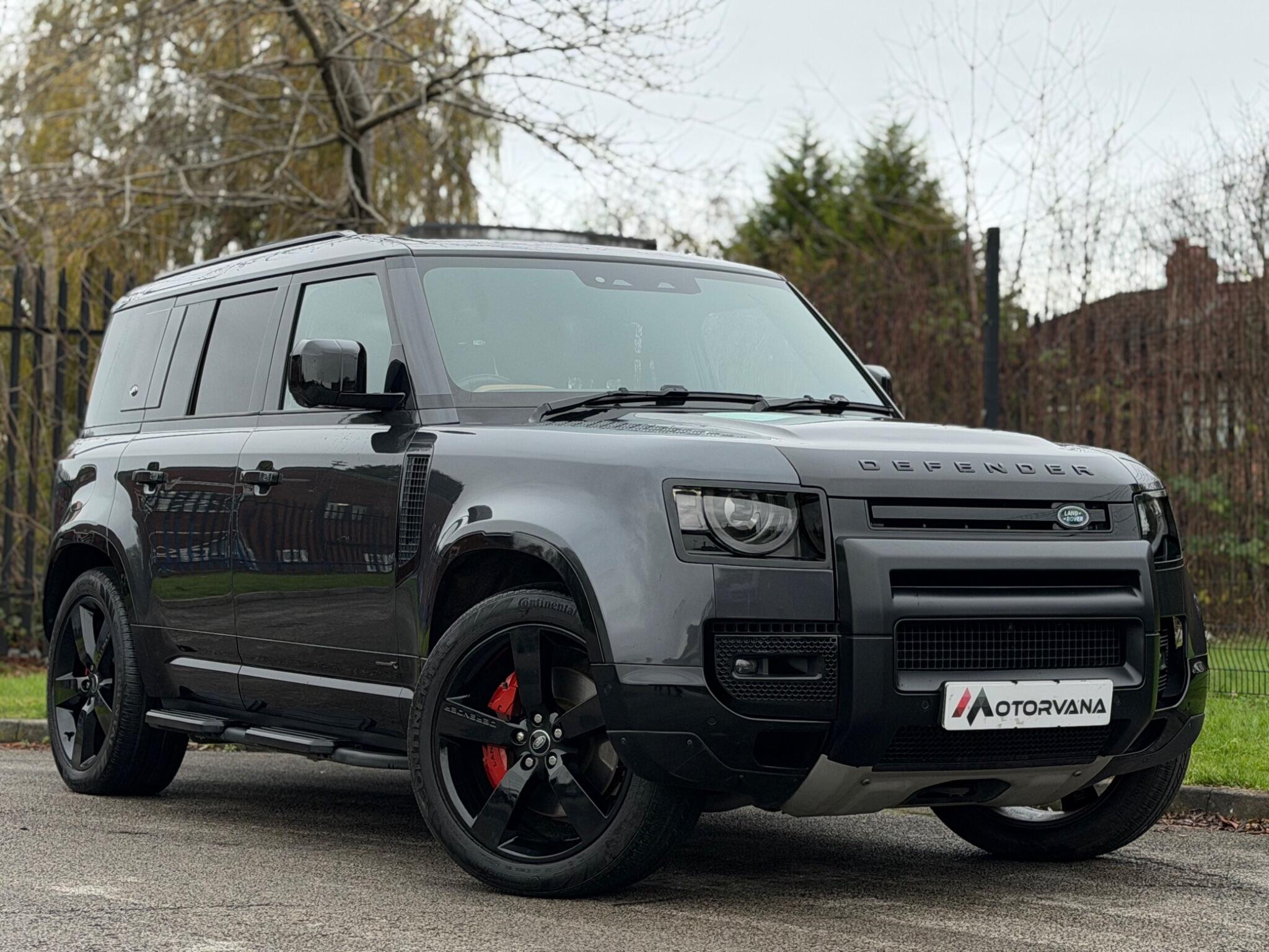 Land Rover Defender view 7