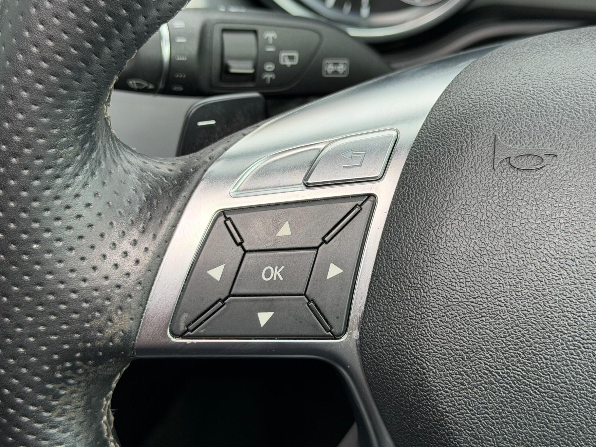 Mercedes-Benz GL view 30