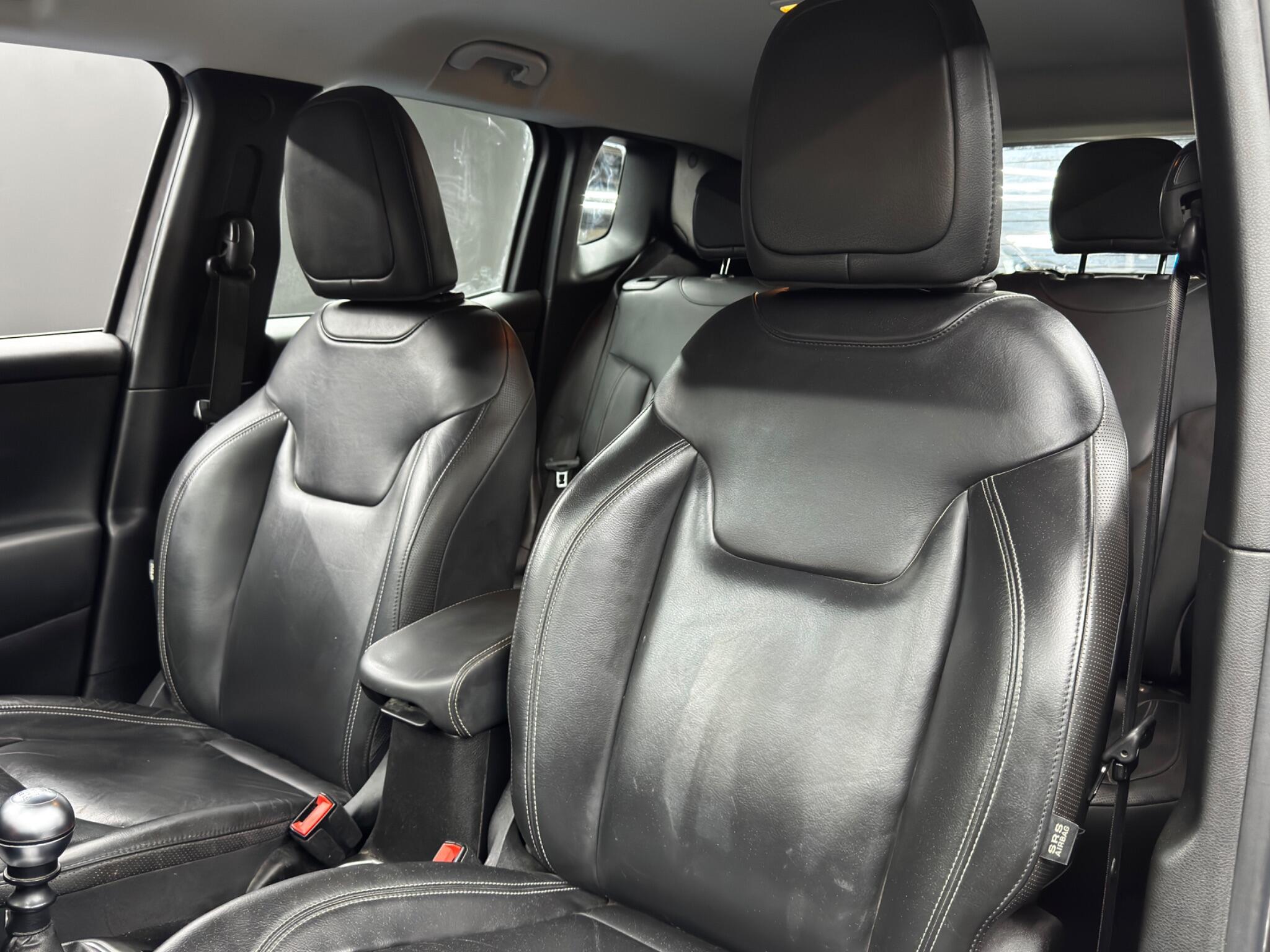 Jeep Renegade view 14