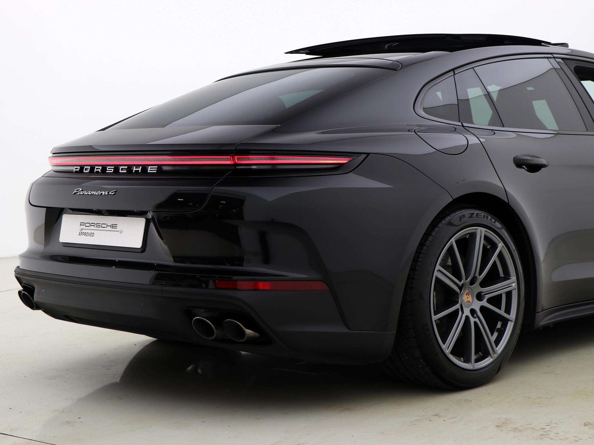 Porsche Panamera view 22