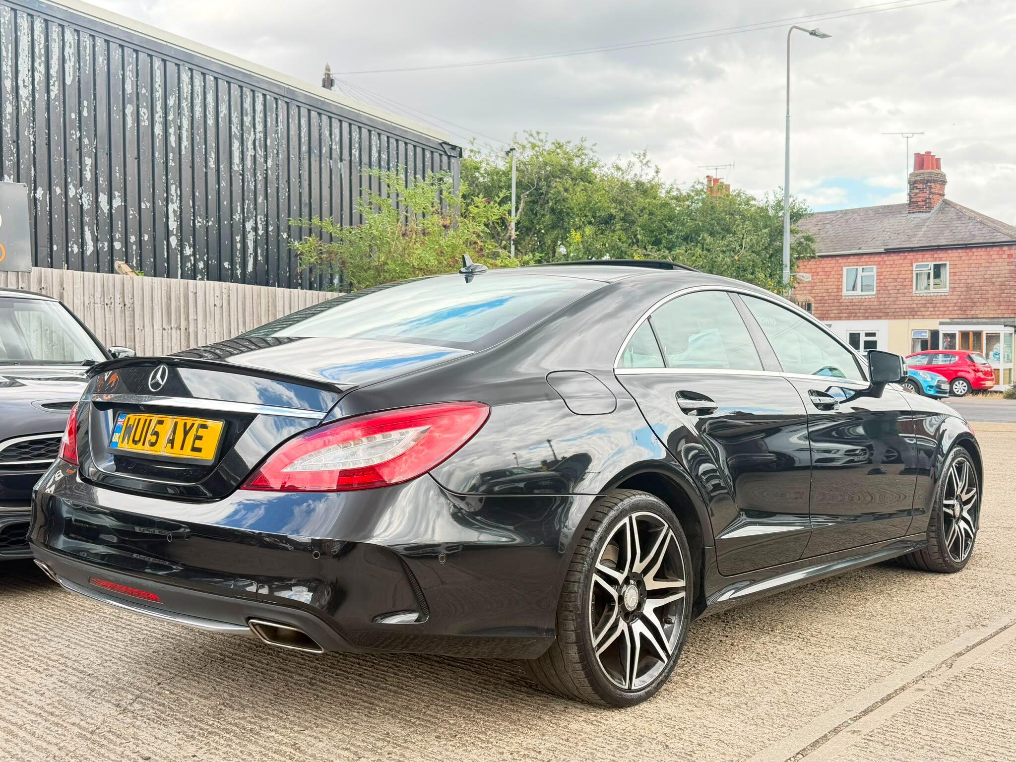 Mercedes-Benz CLS view 3