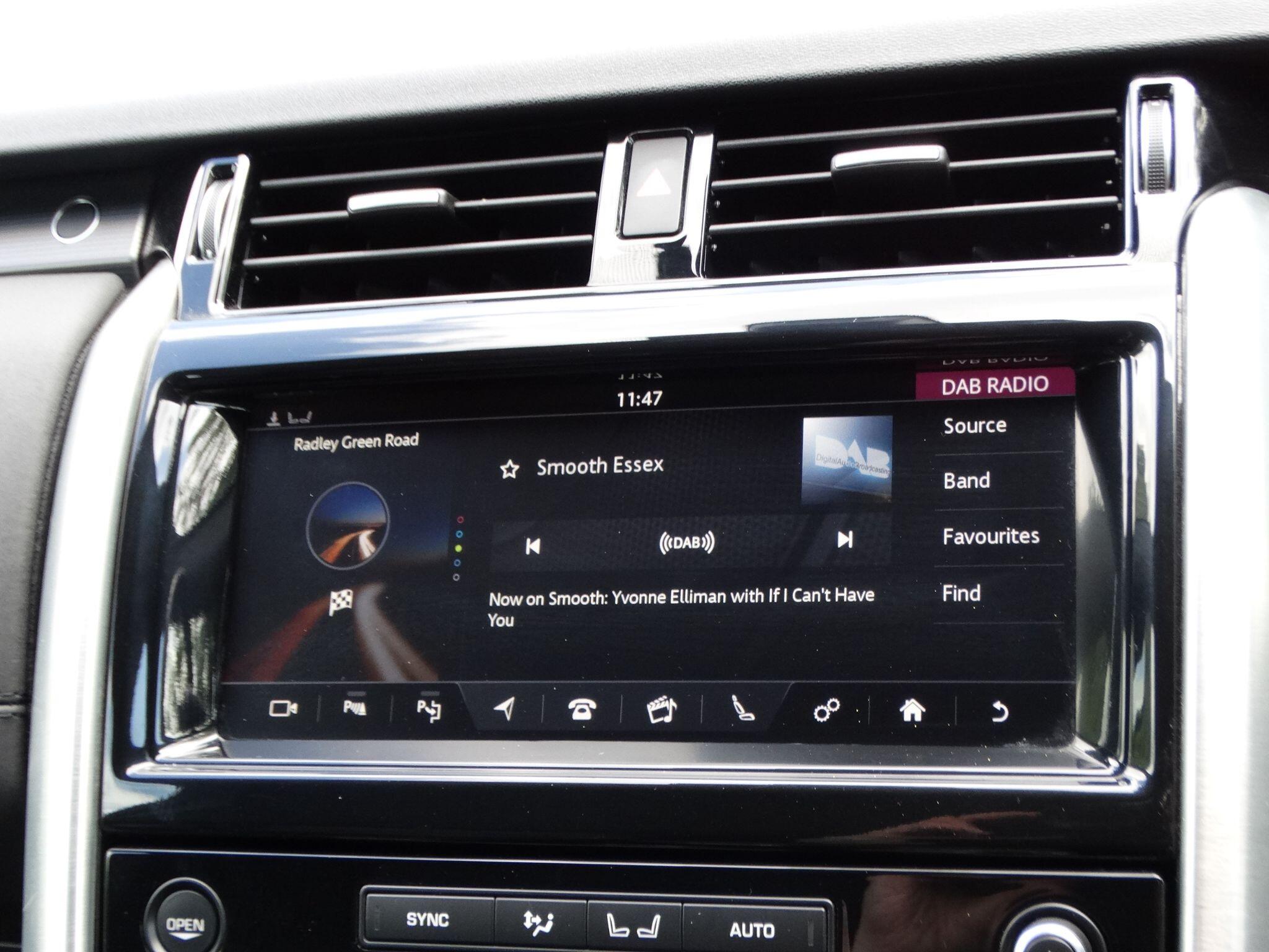 Land Rover Discovery 3 view 27