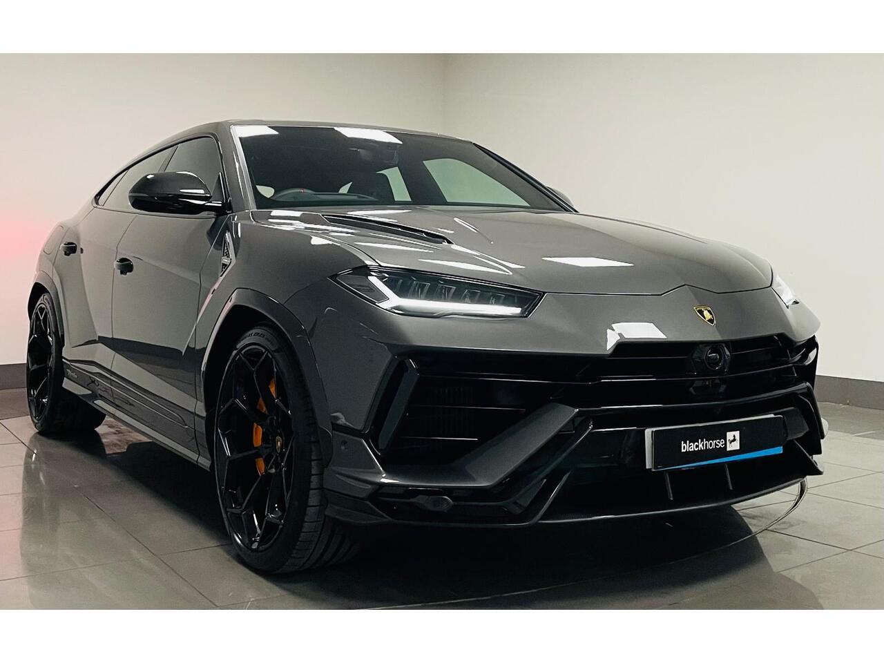 Lamborghini Urus view 11