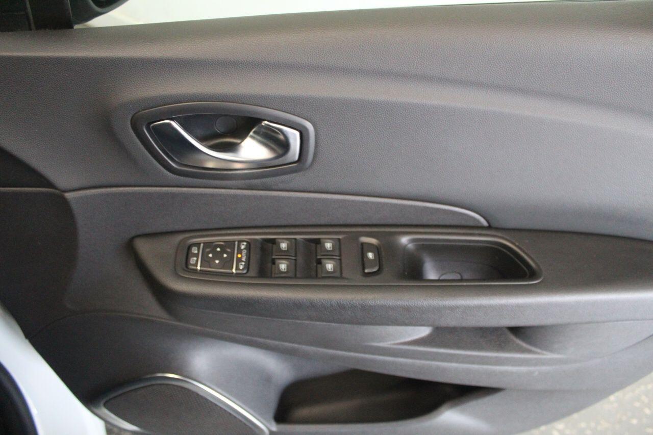 Renault Captur view 48