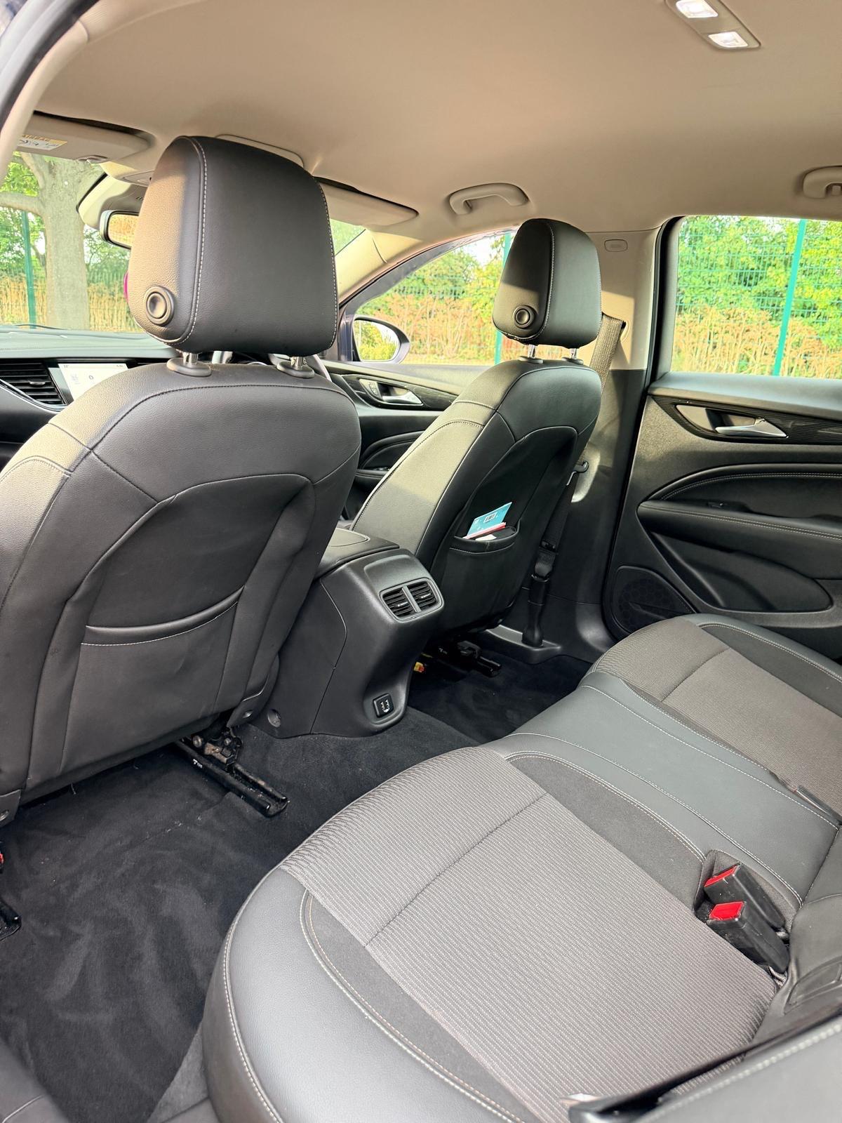 Vauxhall Insignia view 12