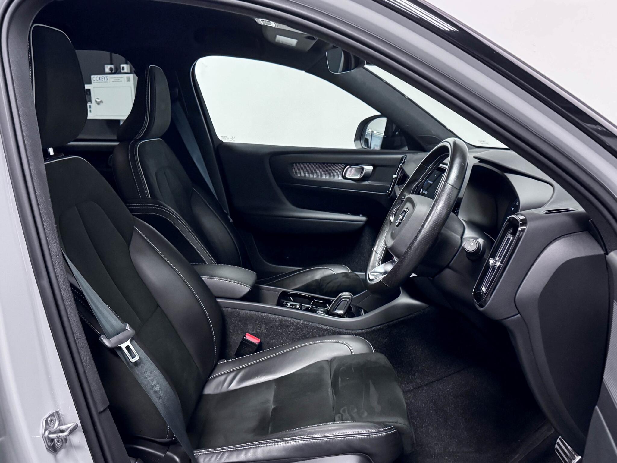 Volvo XC40 view 26