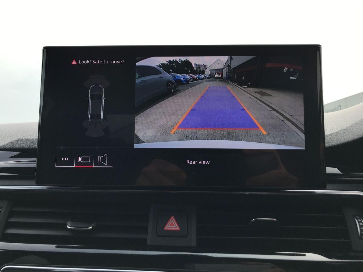 Audi A4 view 22