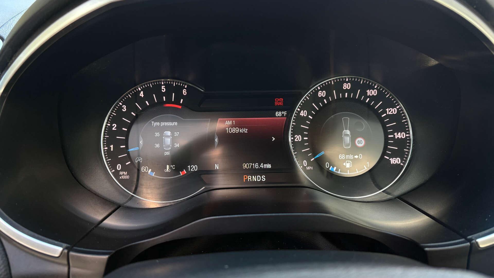 Ford Edge view 15