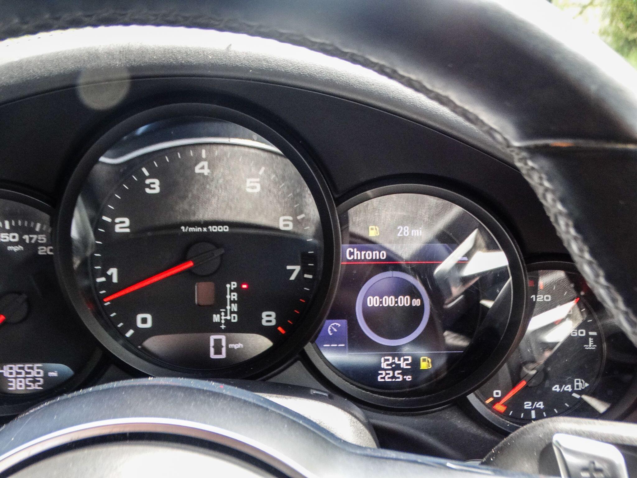 Porsche 911 view 22
