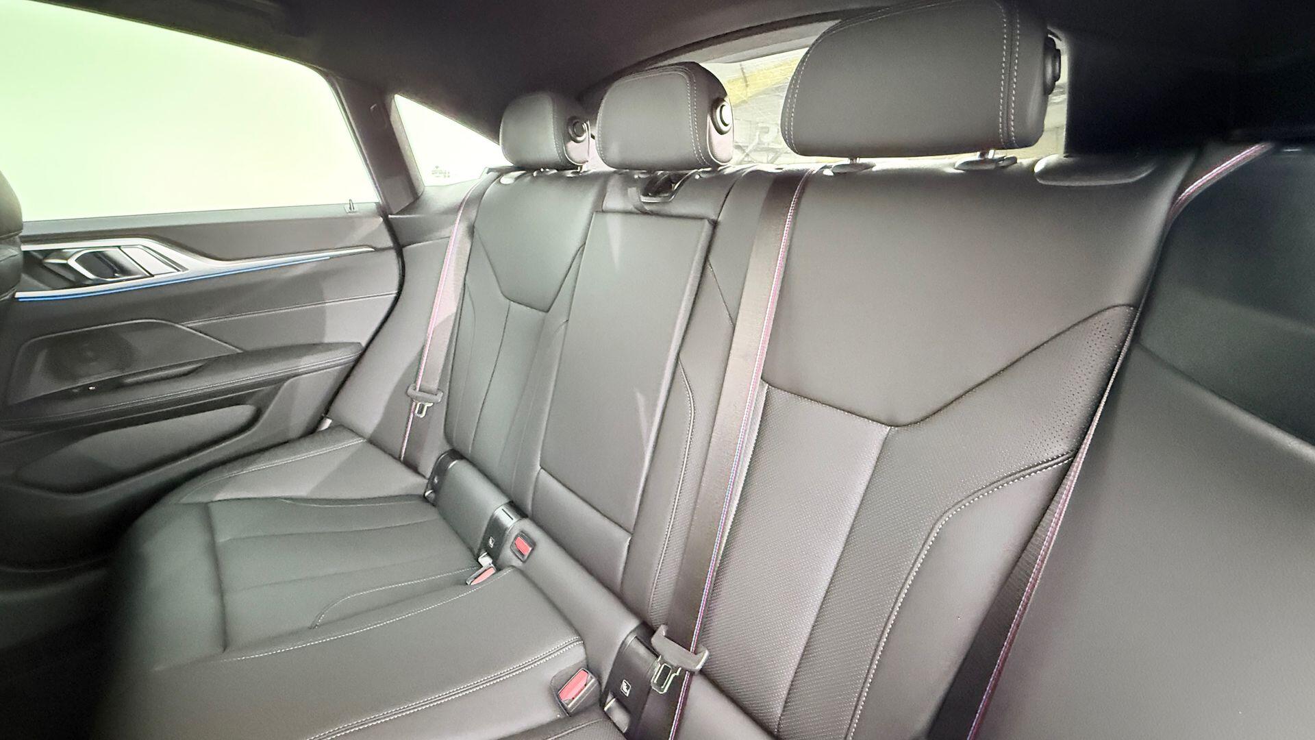 BMW I4 view 12
