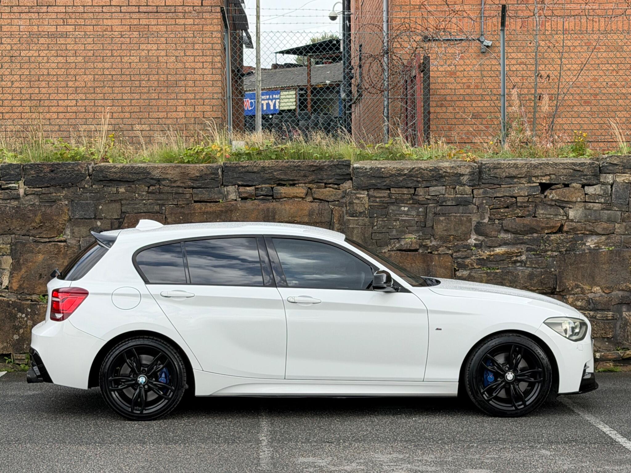 BMW 1 Series view 8