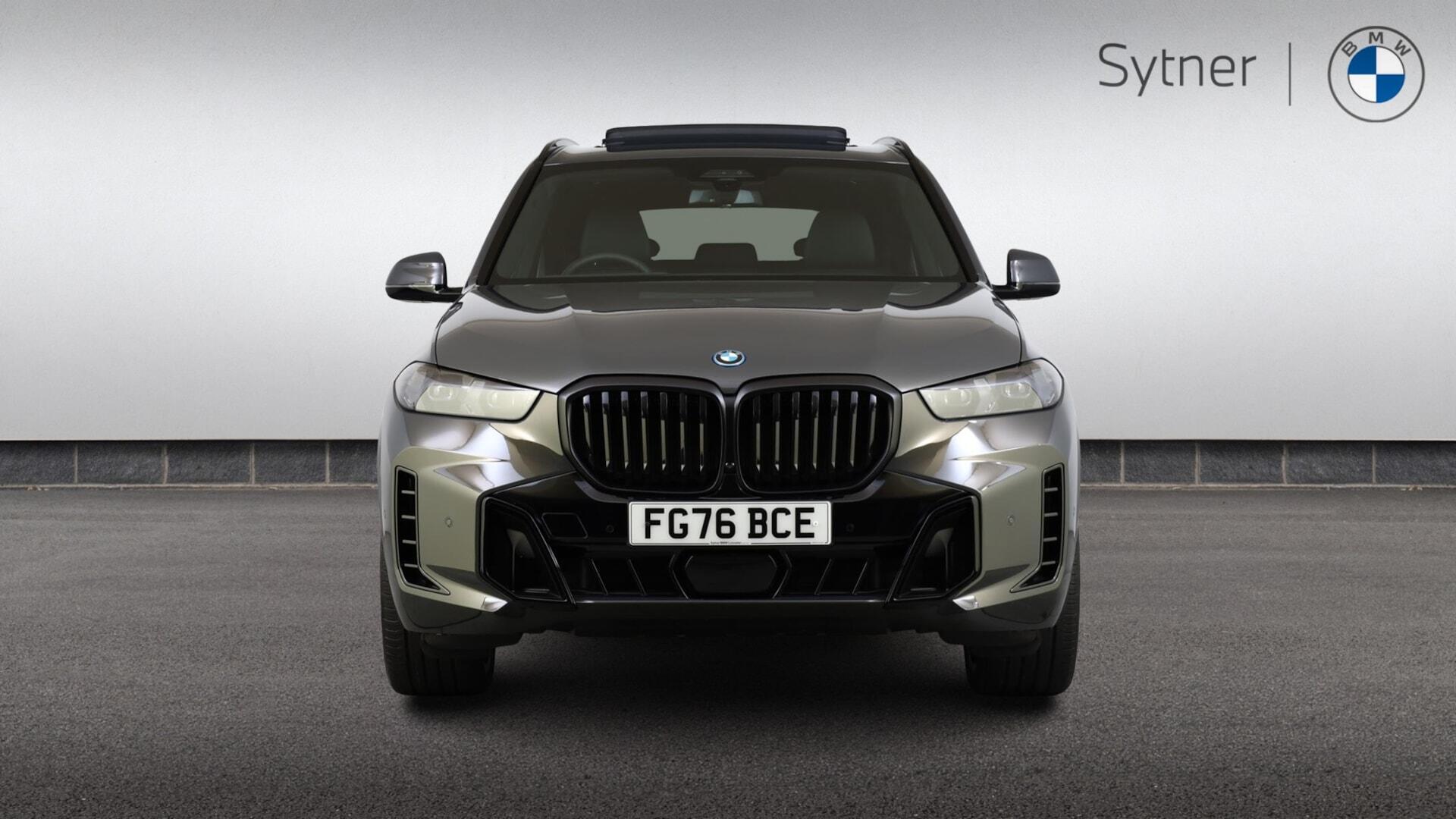 BMW X5 view 16