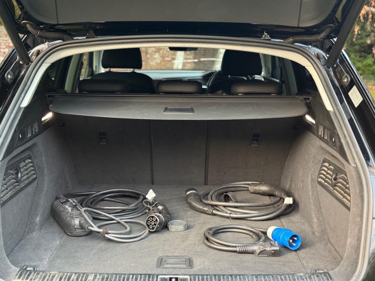 Audi e-tron view 12
