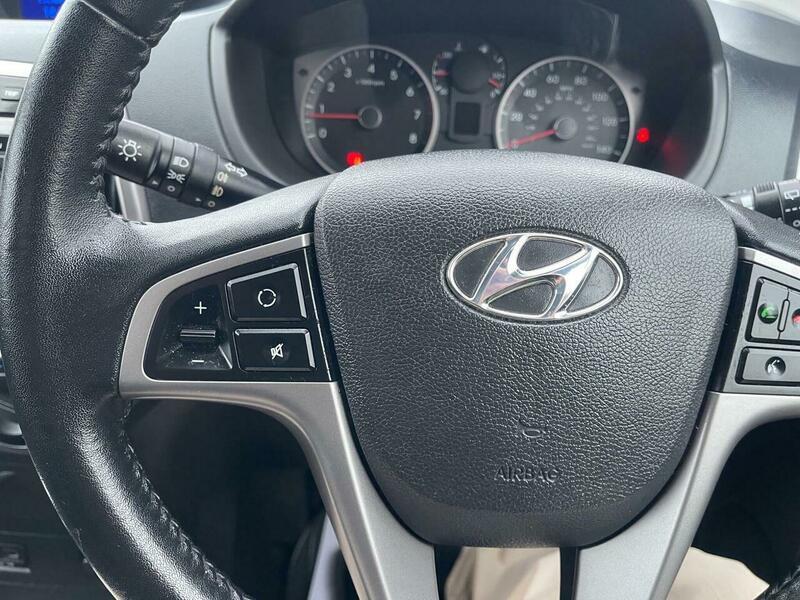 2012 Hyundai i20 image 32