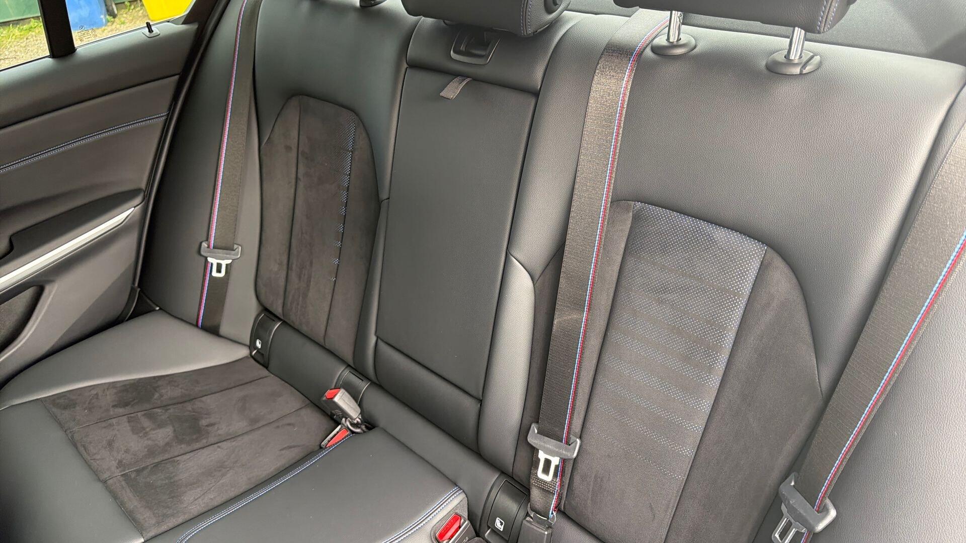 BMW 3 Series view 12