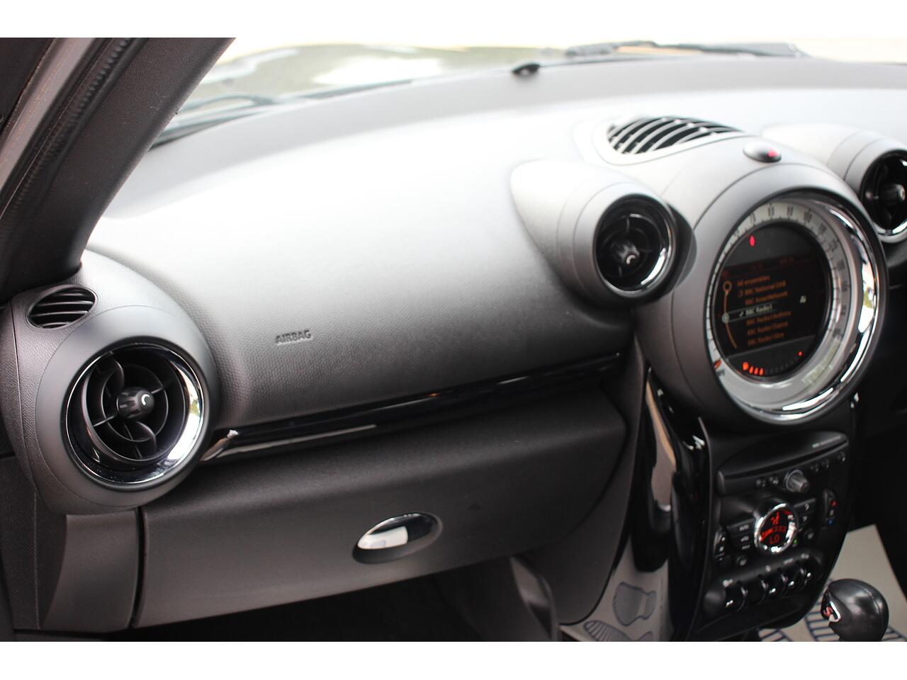 Mini Countryman view 14