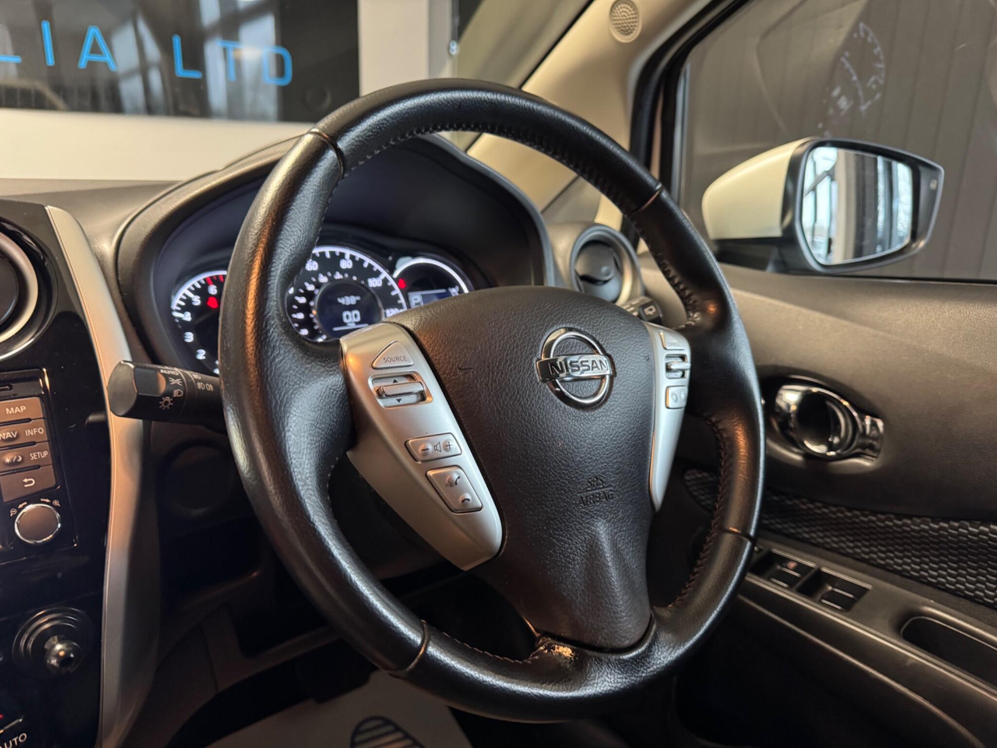 2015 Nissan Note 1.2 DIG-S Acenta Premium CVT Euro 5 (s/s) 5dr • 32,000 miles image 32