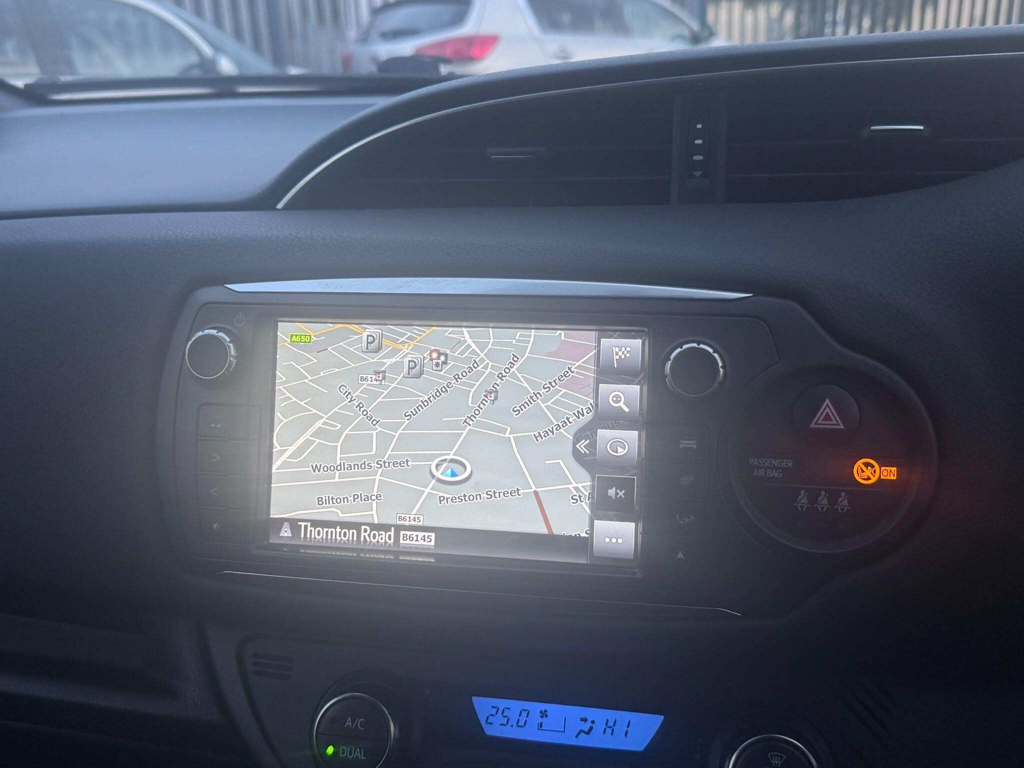 Toyota Yaris view 24