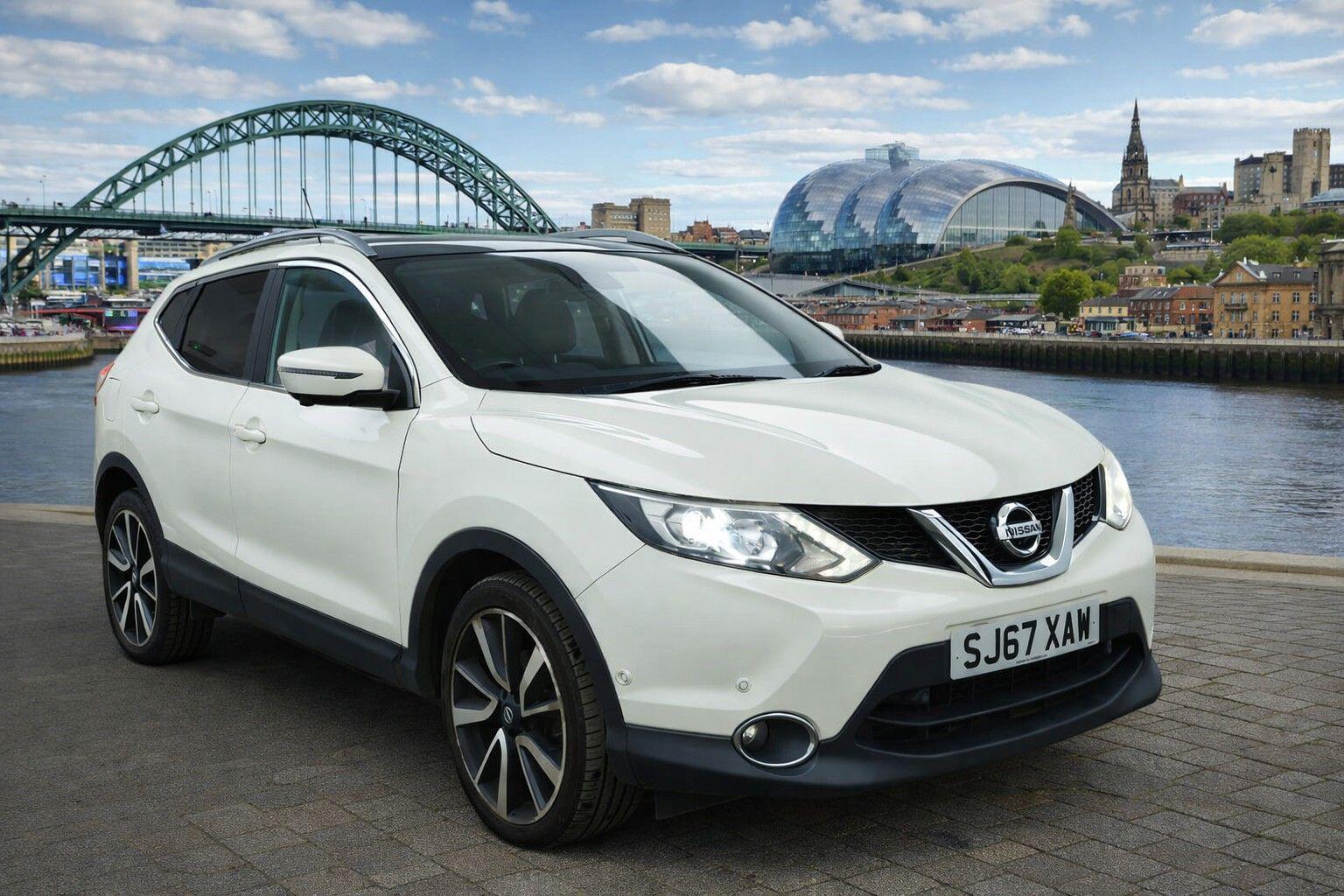 2017 Nissan Qashqai in White for sale